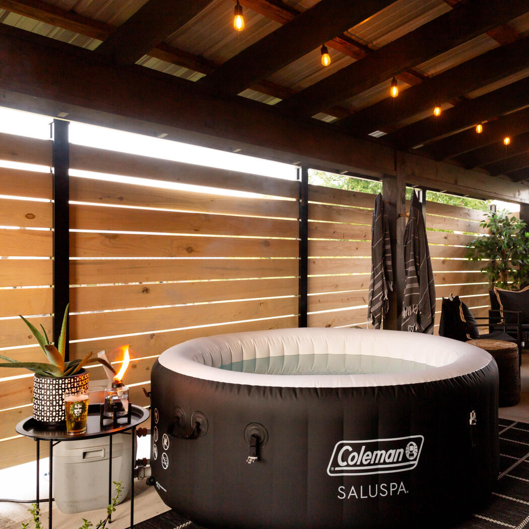 star buck cabin: hot tub