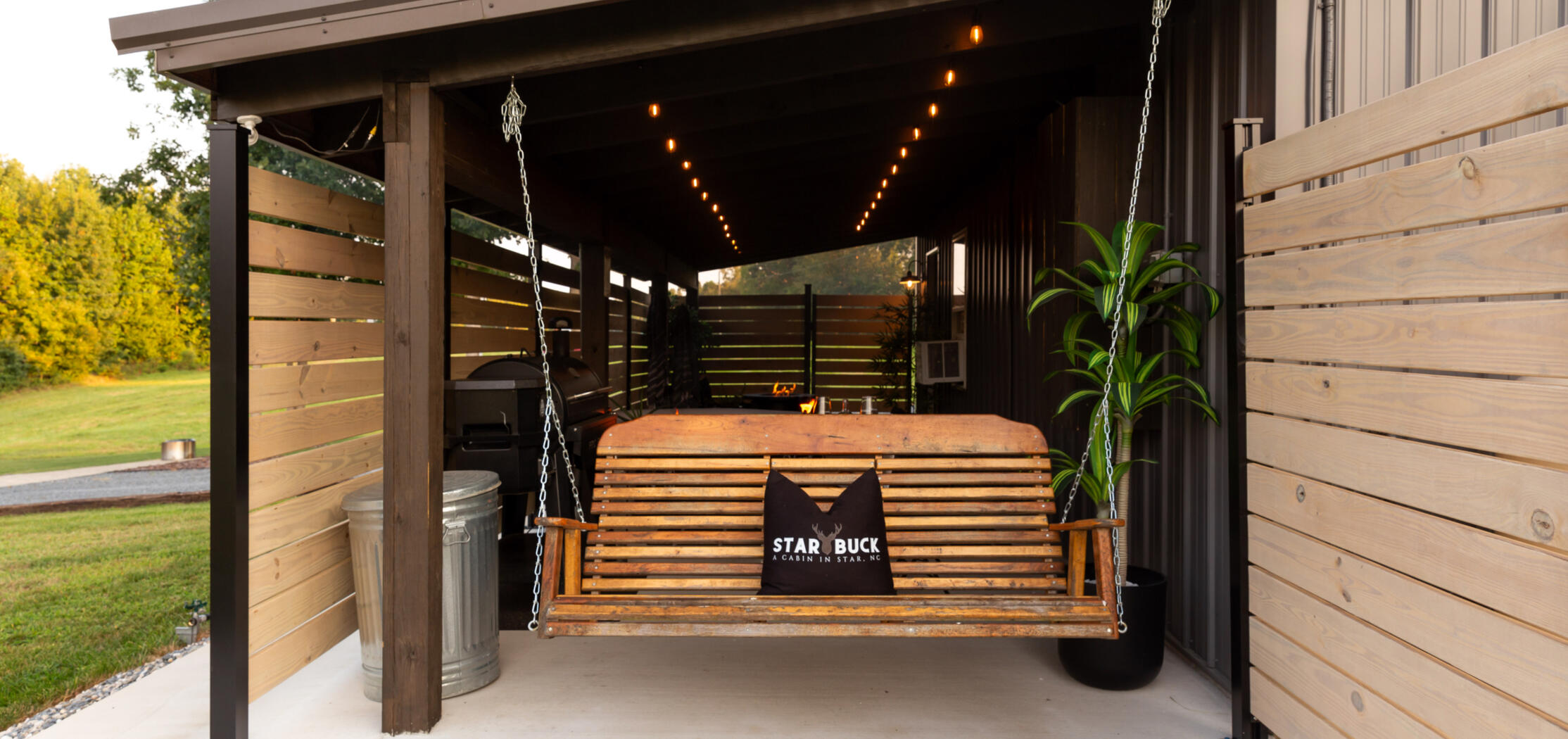 star buck cabin: swing